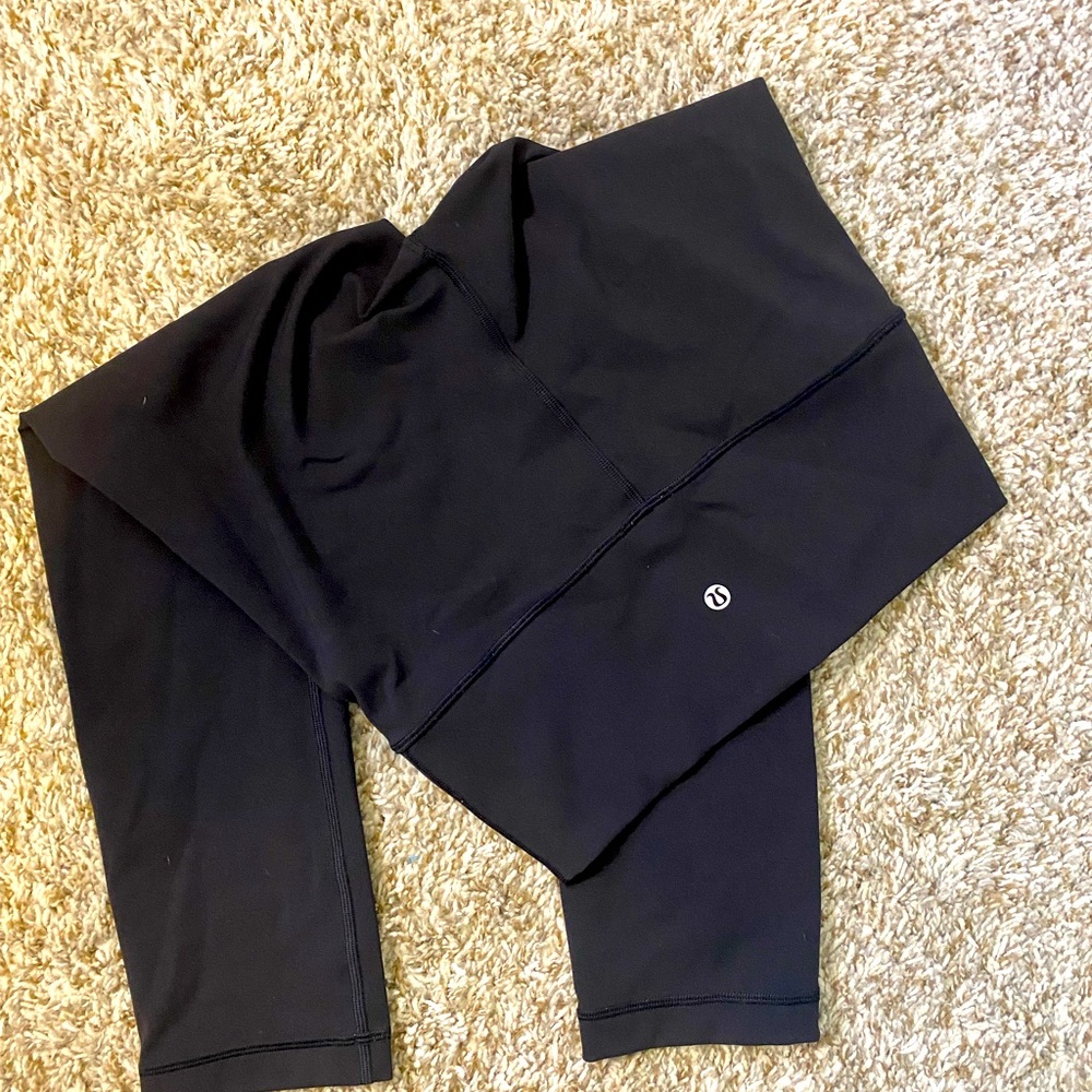Lululemon Align Leggings 21” size 6